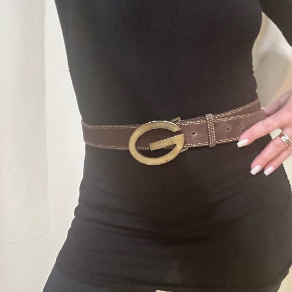 Vintage GUESS brown suede Y2K belt with oversized brass-tone G buckle, Size M